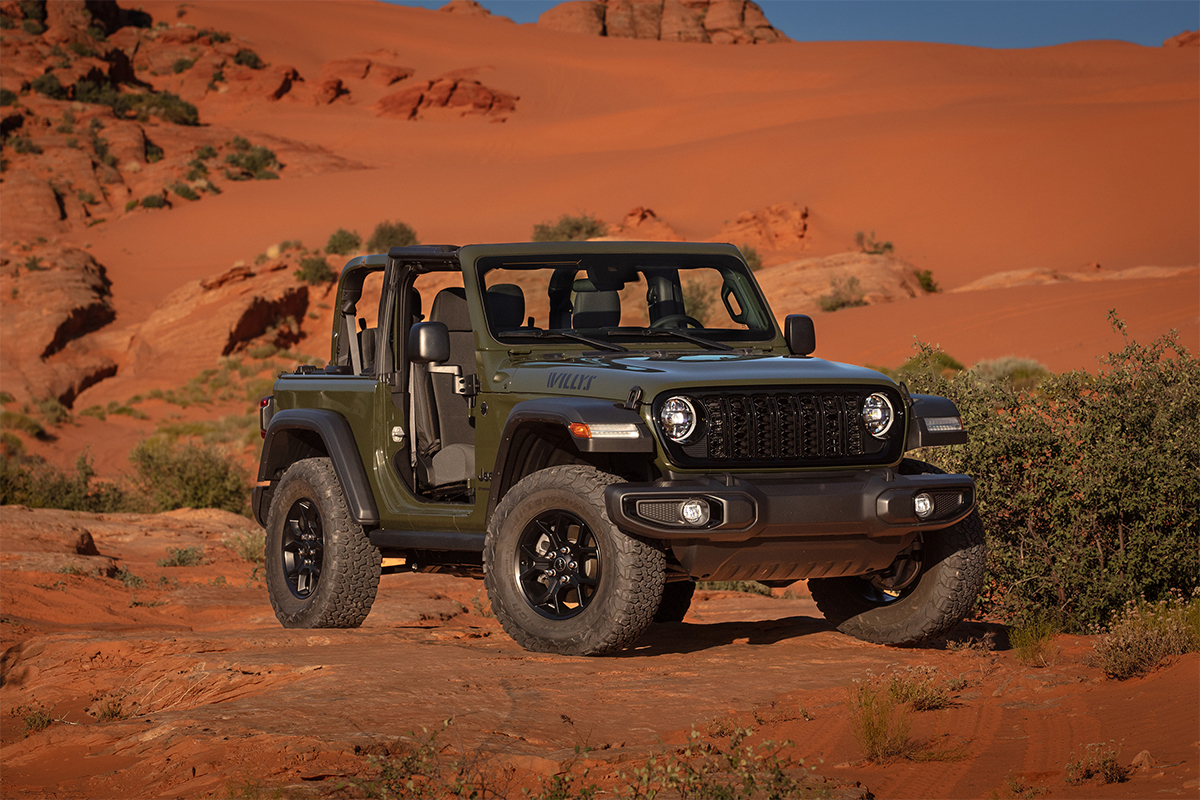 2024 Jeep Wrangler vs. Wrangler 4xe Image 01